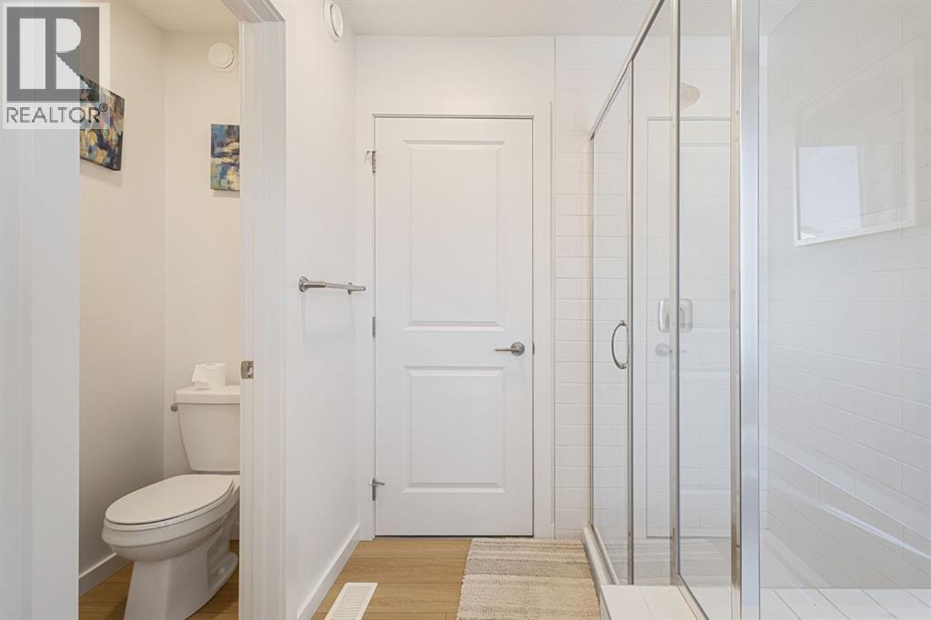 147 Royston Rise NW - 18