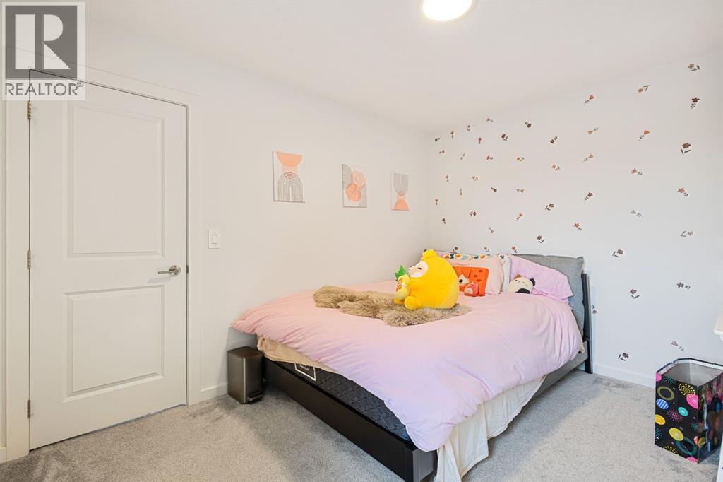 147 Royston Rise NW - 21