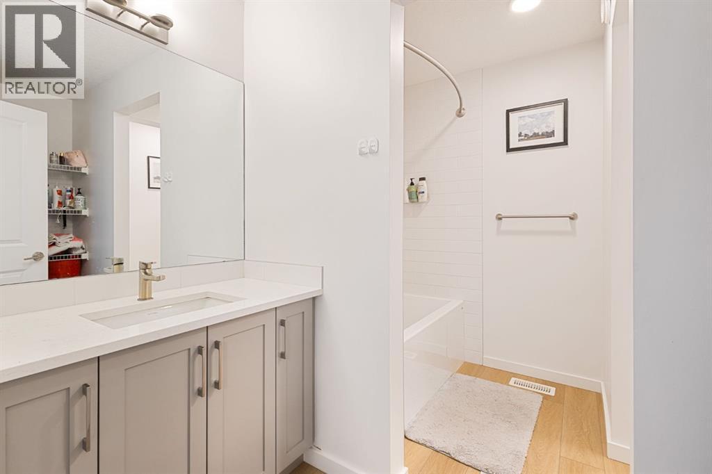 147 Royston Rise NW - 23