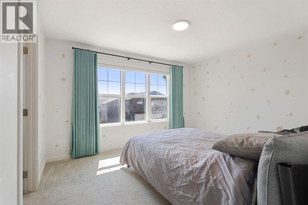 147 Royston Rise NW - 24