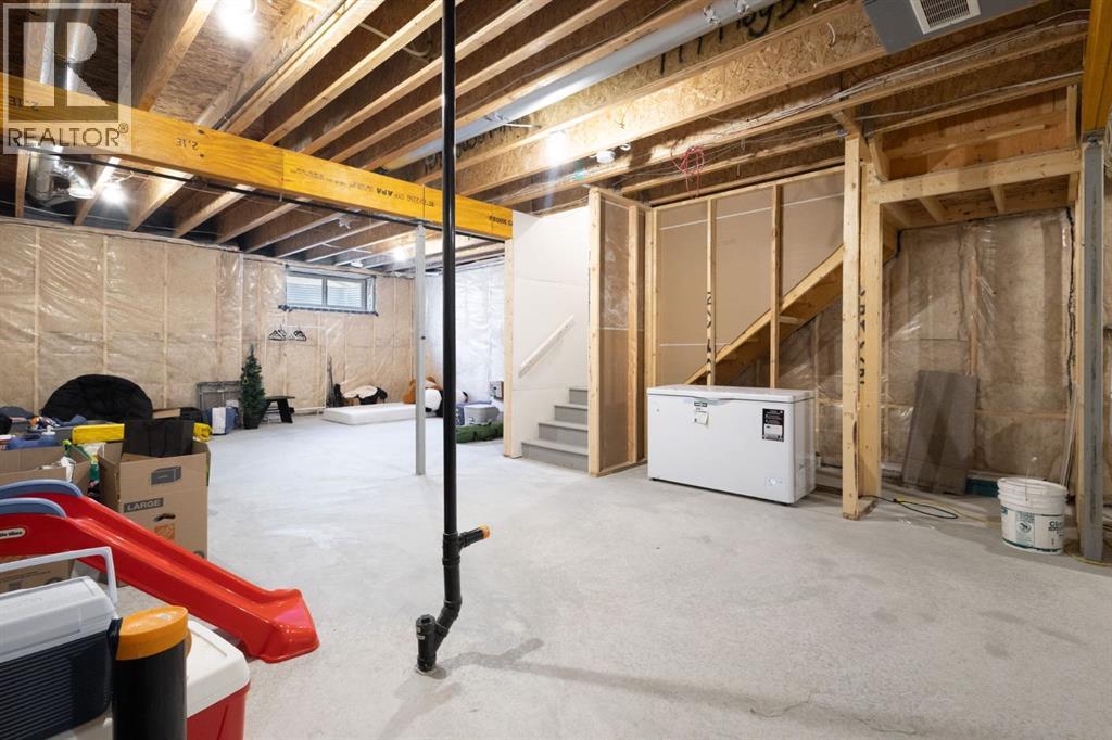 147 Royston Rise NW - 28