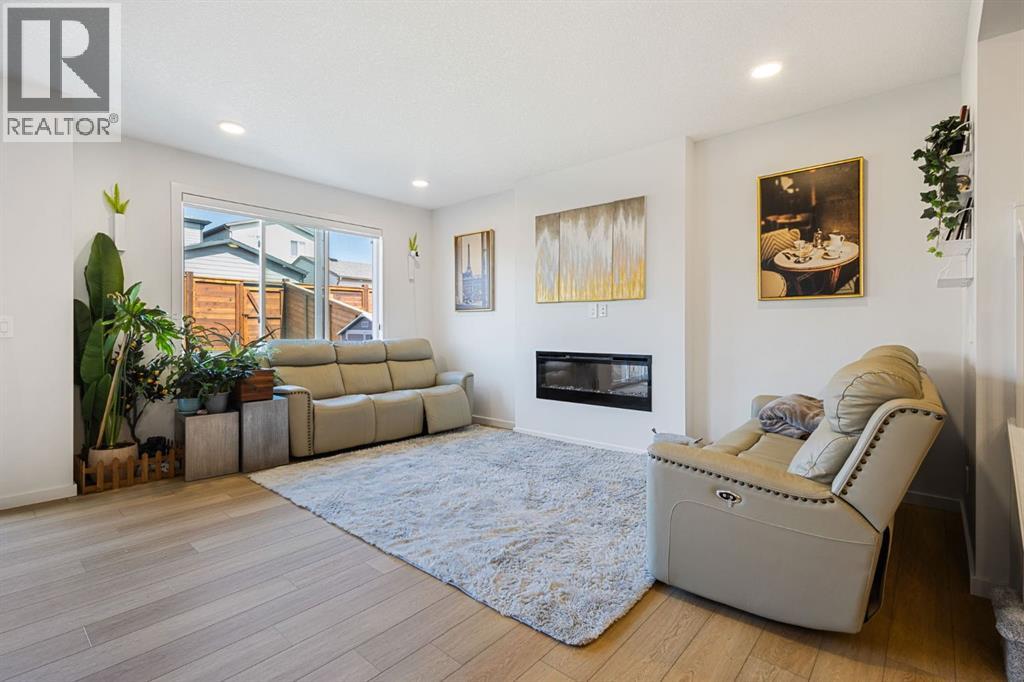 147 Royston Rise NW - 9