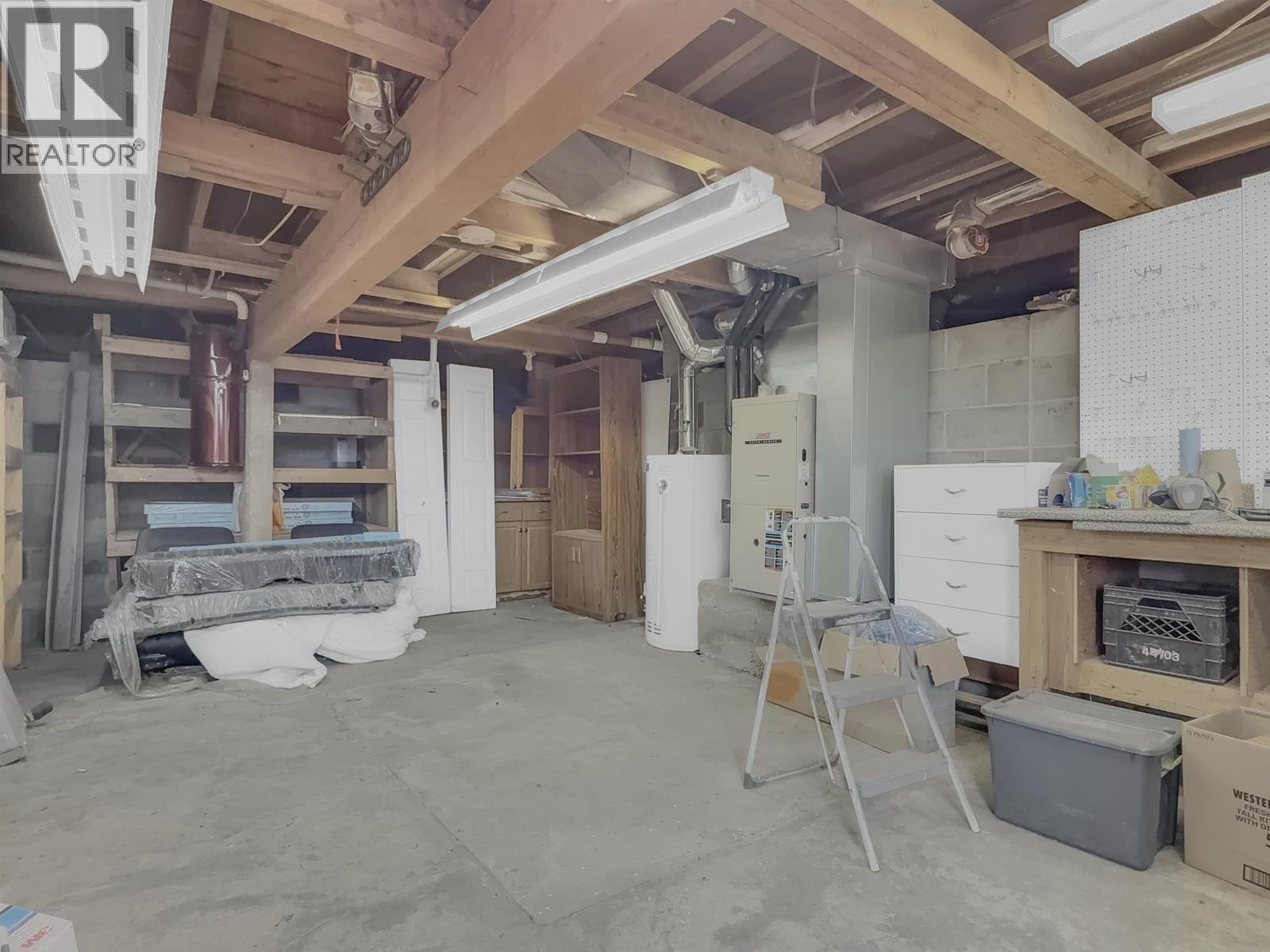 1176 N 2ND AVENUE - Image 17