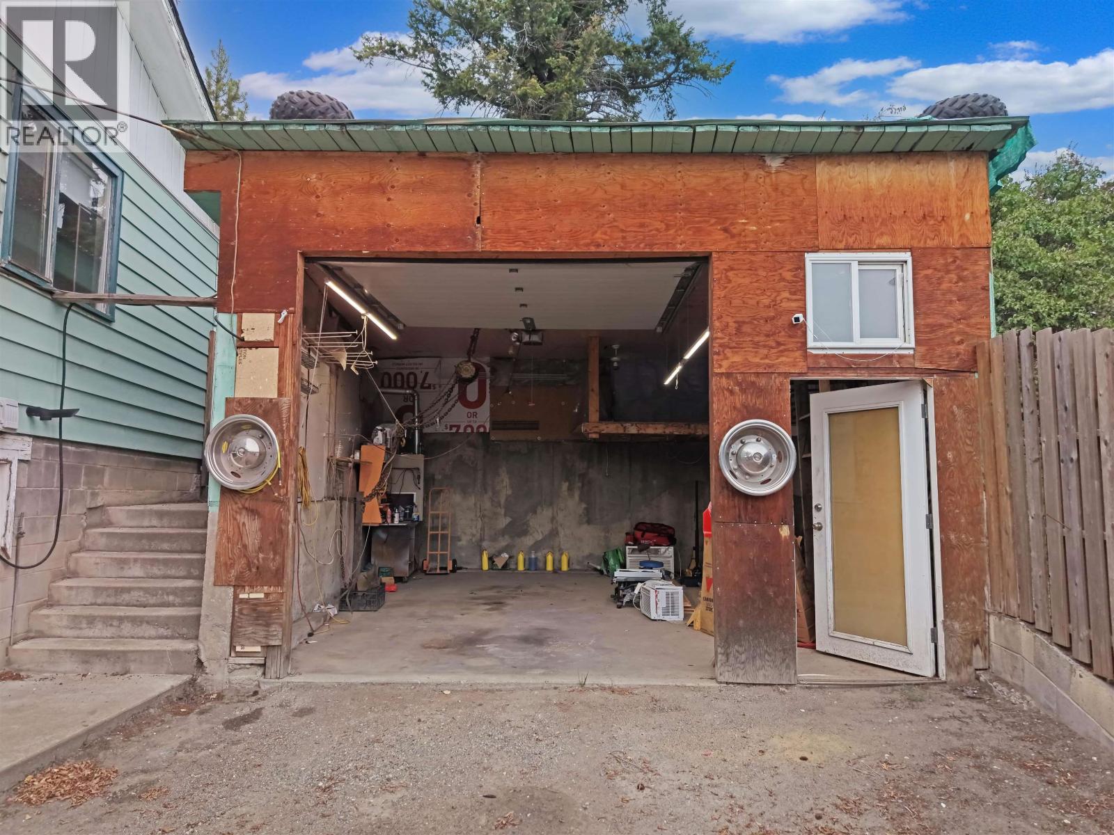 1176 N 2ND AVENUE - Image 3