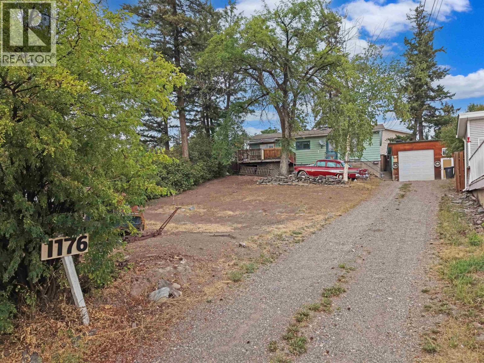 1176 N 2ND AVENUE - Image 20