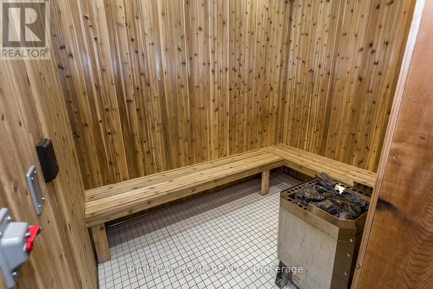 #1604 4655 GLEN ERIN DRIVE - Image 42