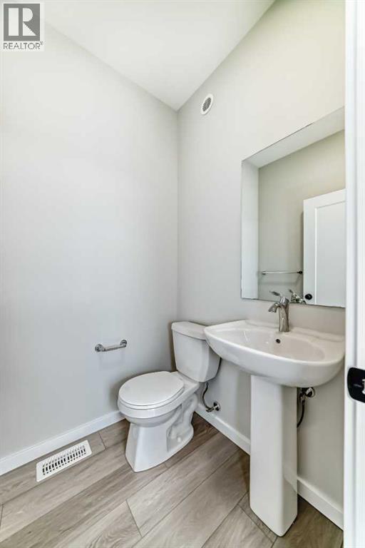 8 Savanna Place NE - 17