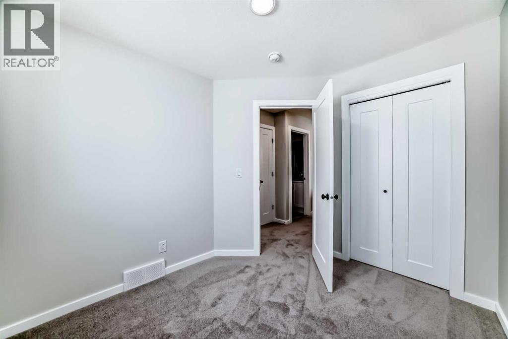 8 Savanna Place NE - 33
