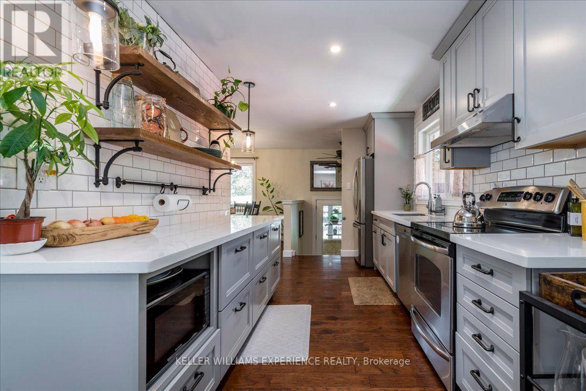 92 JOHNSON STREET - 10