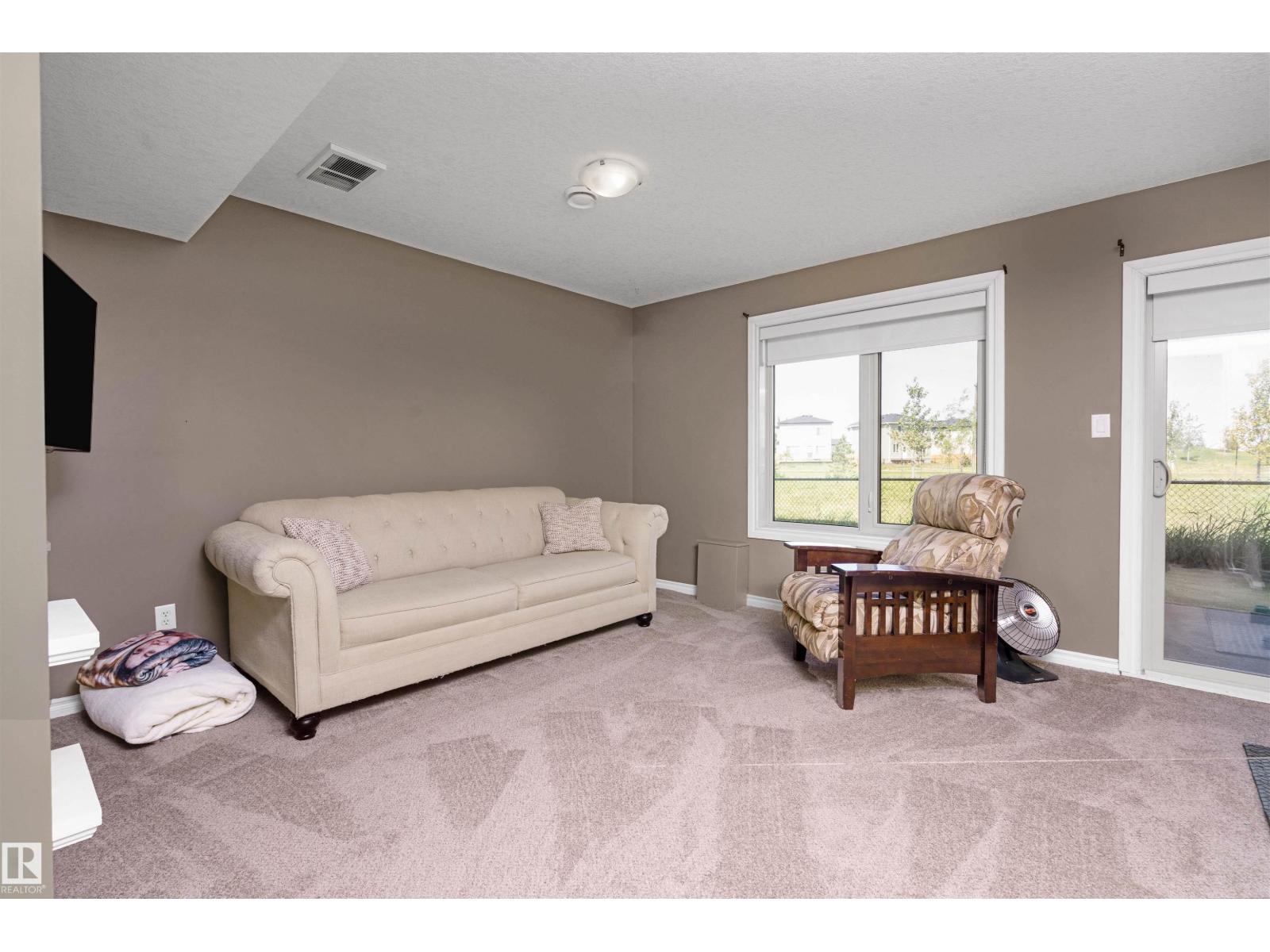 #146 5420 GRANT MACEWAN BV - 25