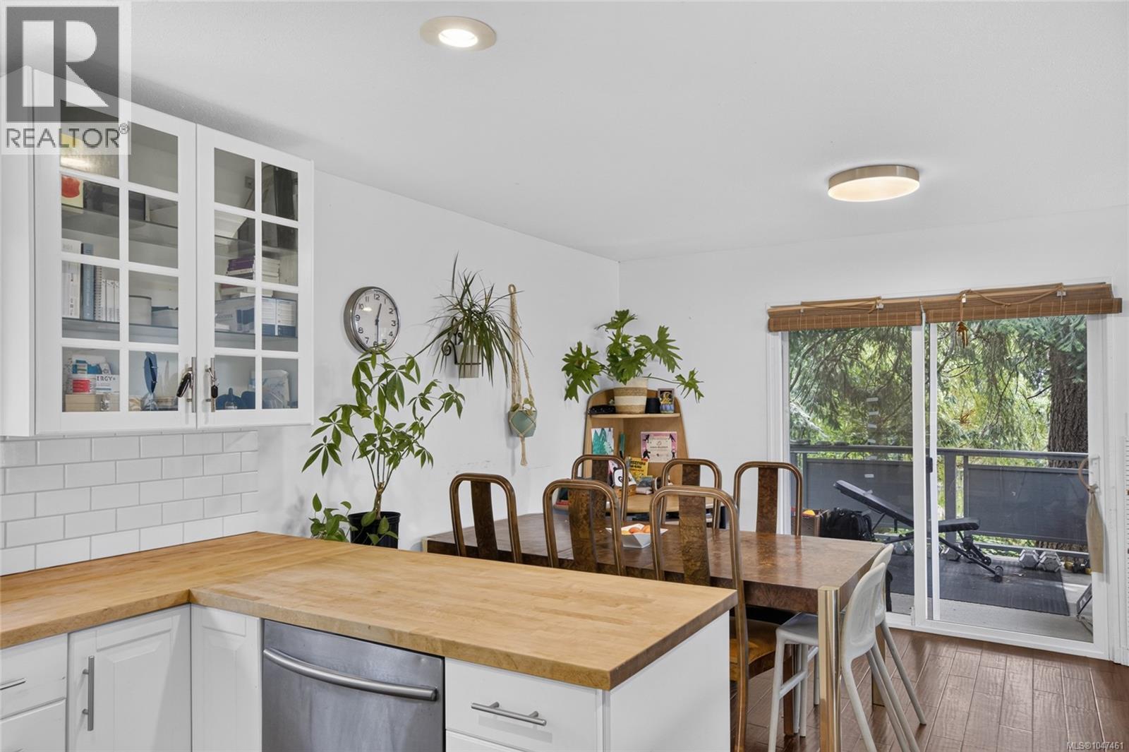 568 Salish St - 12