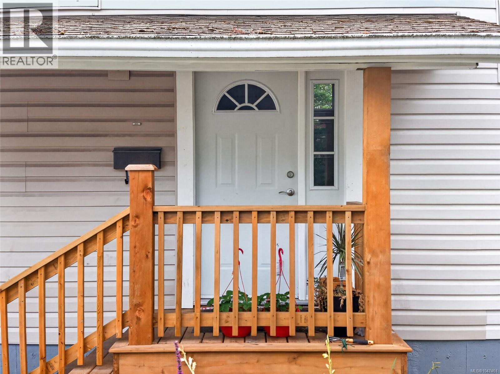 568 Salish St - 39