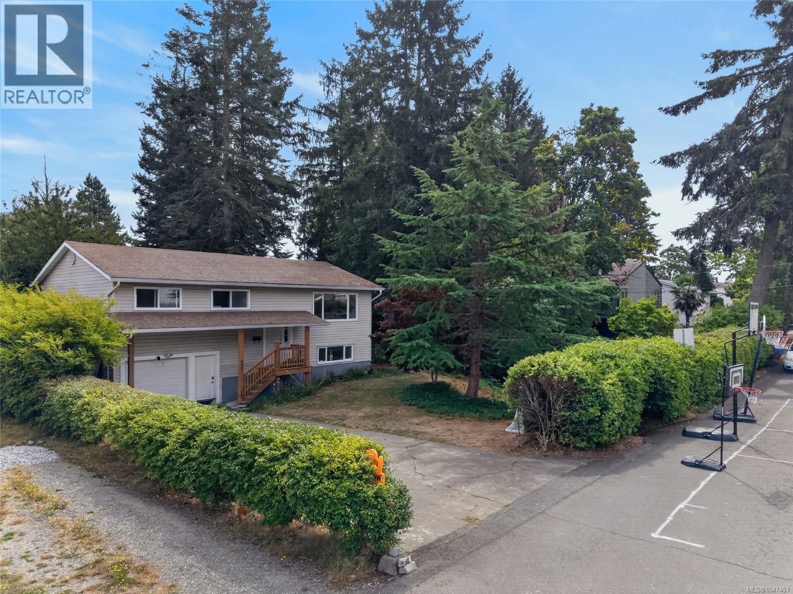568 Salish St - 37