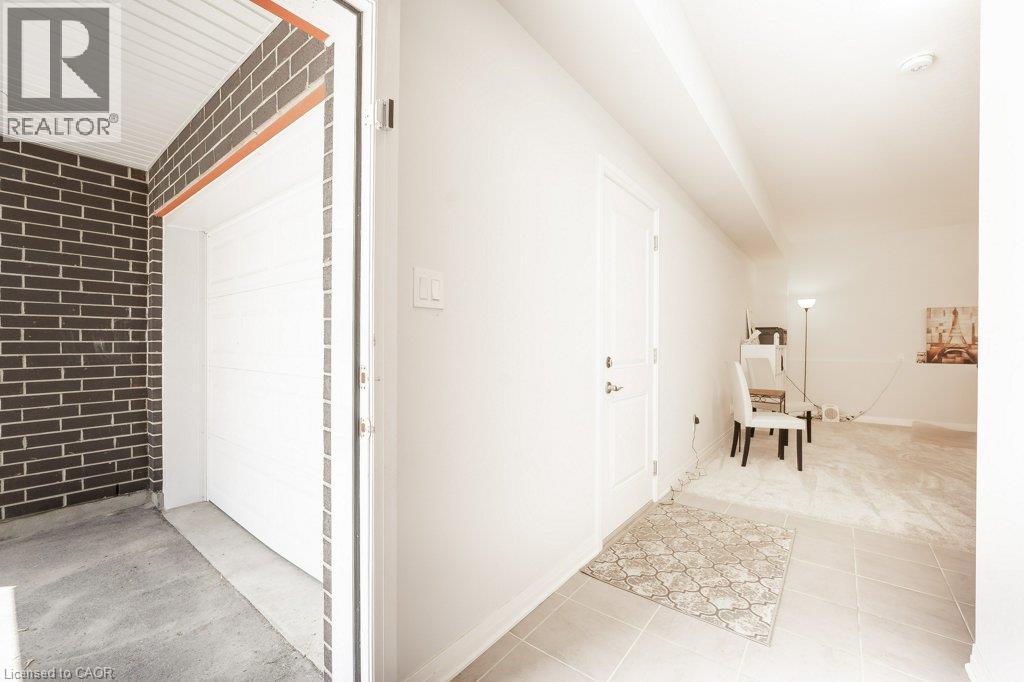 3 VISIONARY Avenue - Image 29