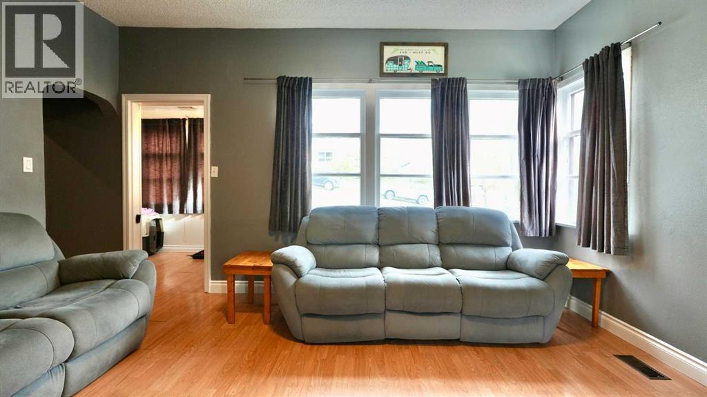 10122 106 Avenue - Image 24