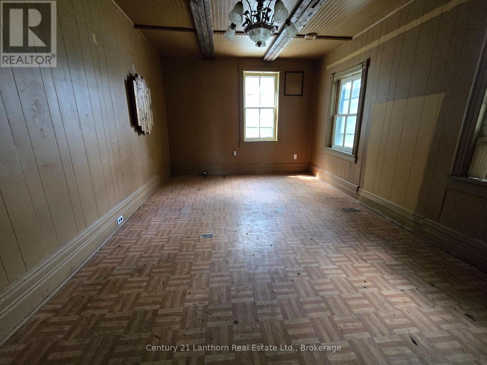 1881 STOCKDALE ROAD - 20