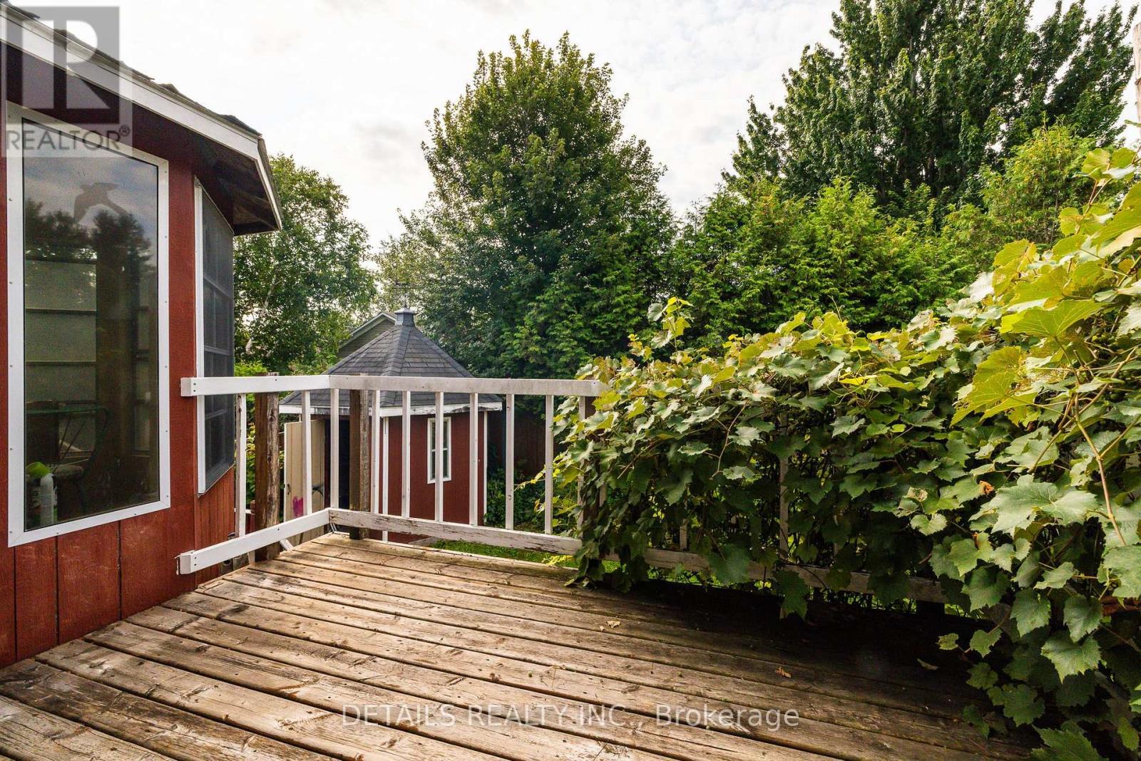 212 WELLINGTON STREET W - 35