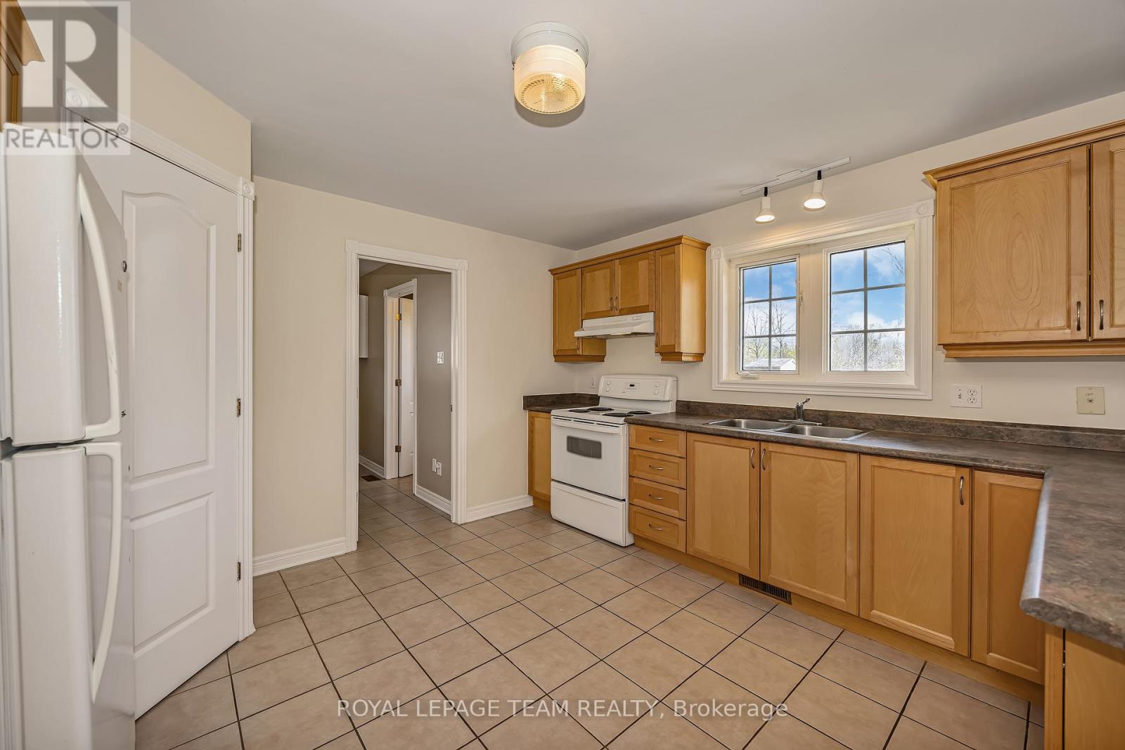 6668 TOMMARY DRIVE - 15