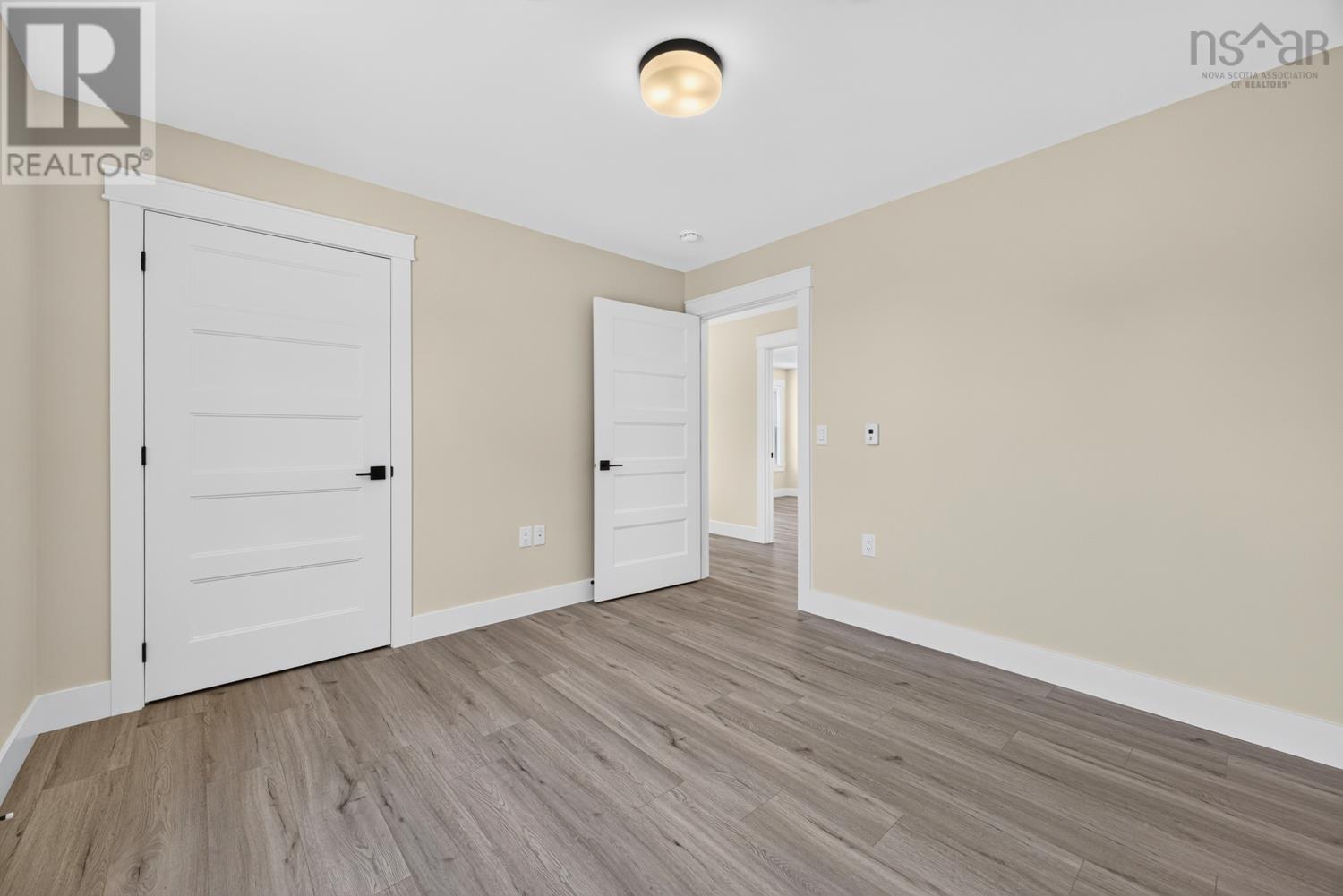 Property 29 of 33 of Lot 2b LONGVIEW Drive