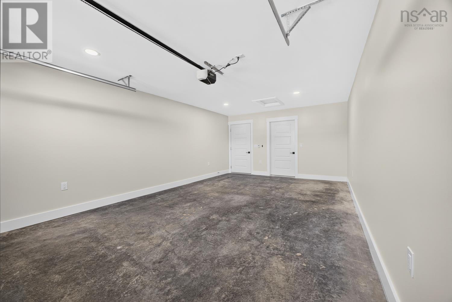 Property 32 of 33 of Lot 2b LONGVIEW Drive