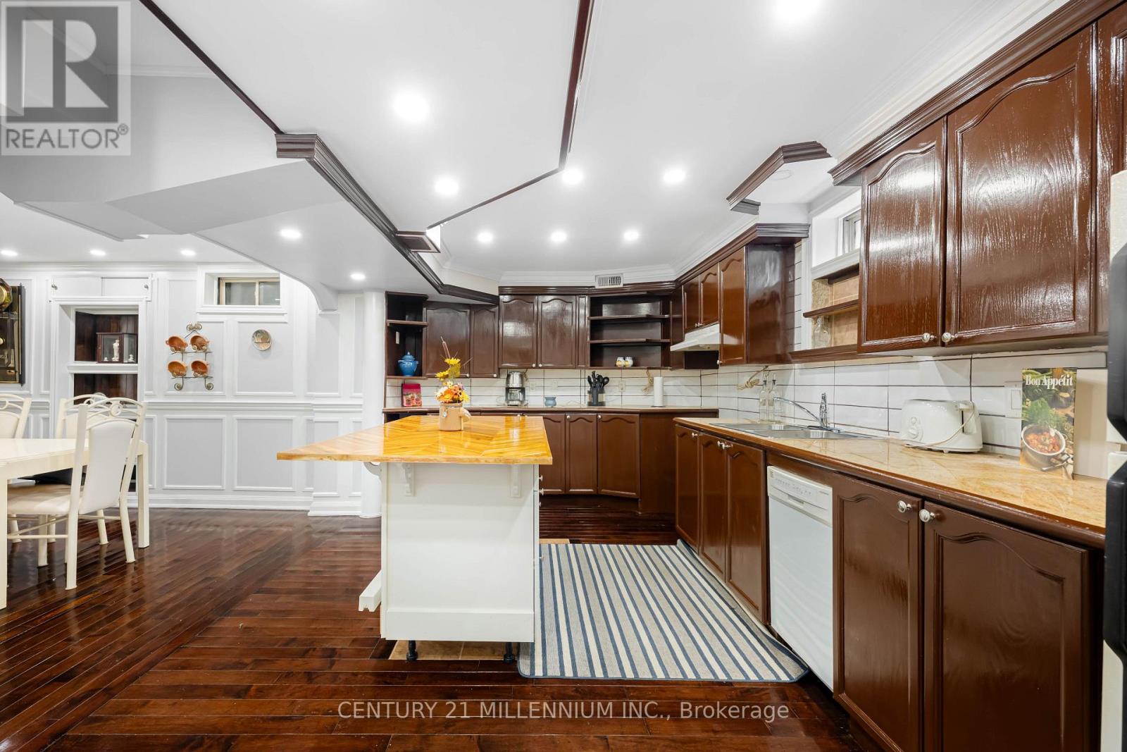 33 FLETCHERS CREEK BOULEVARD - Image 35