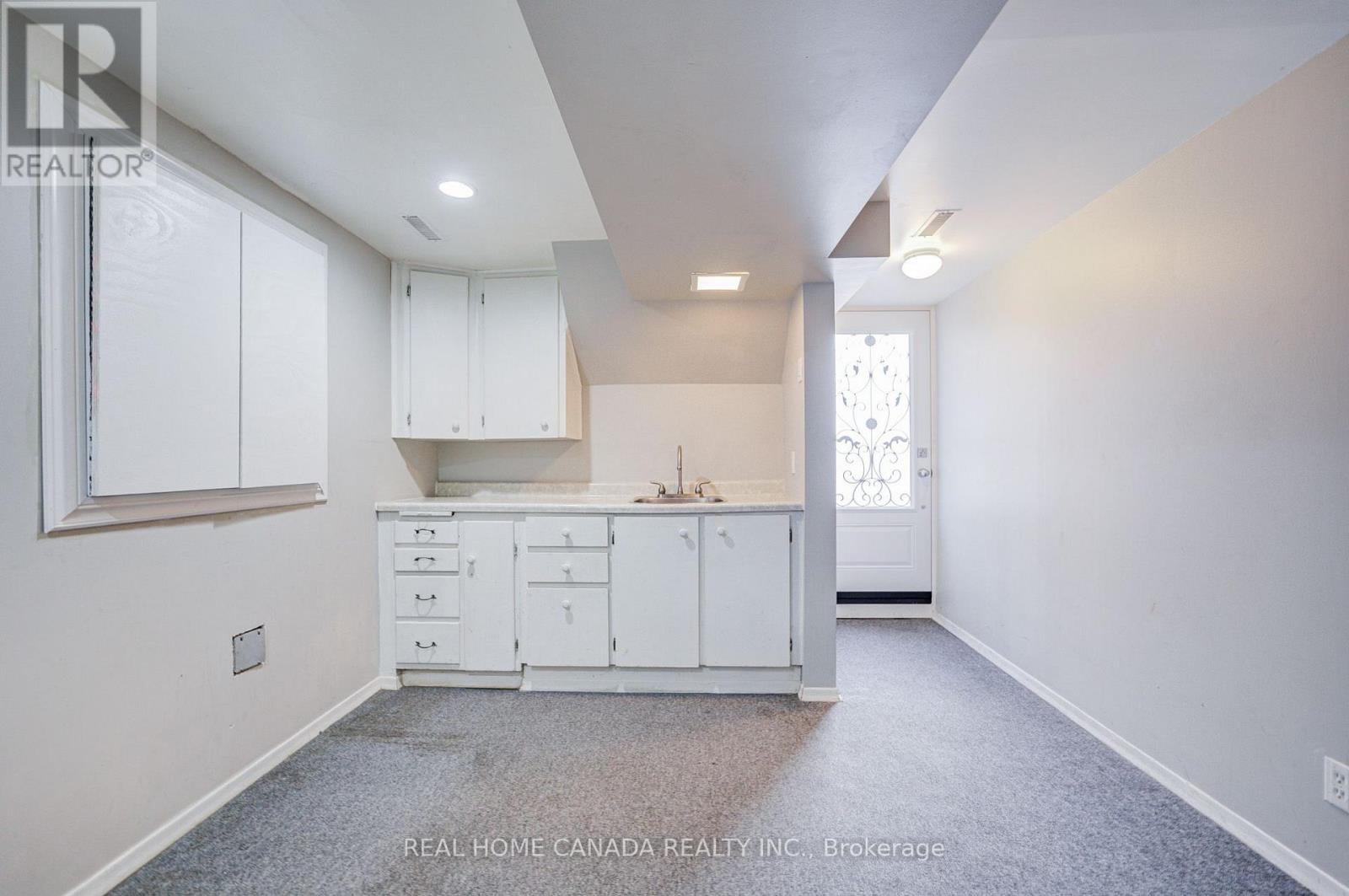 19 HEPWORTH DRIVE - Image 37