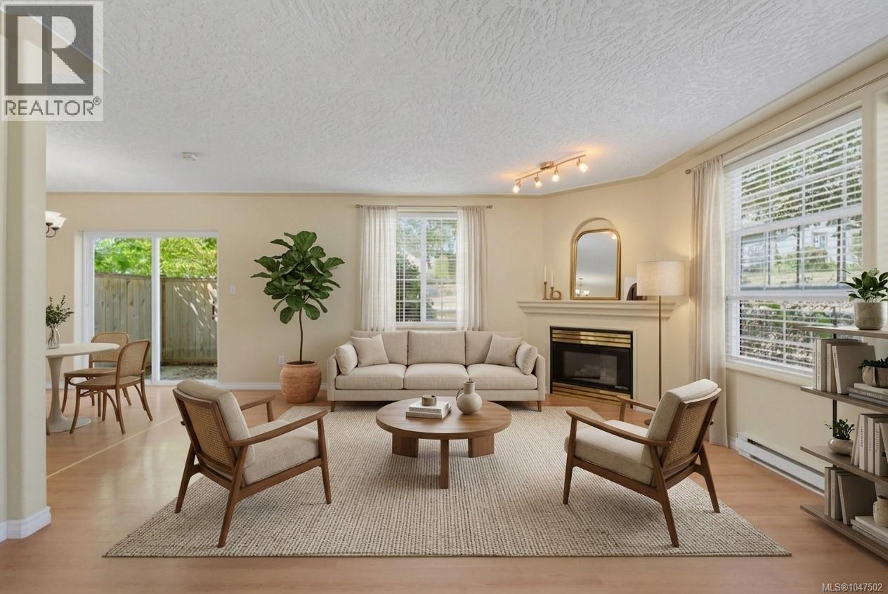  637 Jolly Place, Saanich