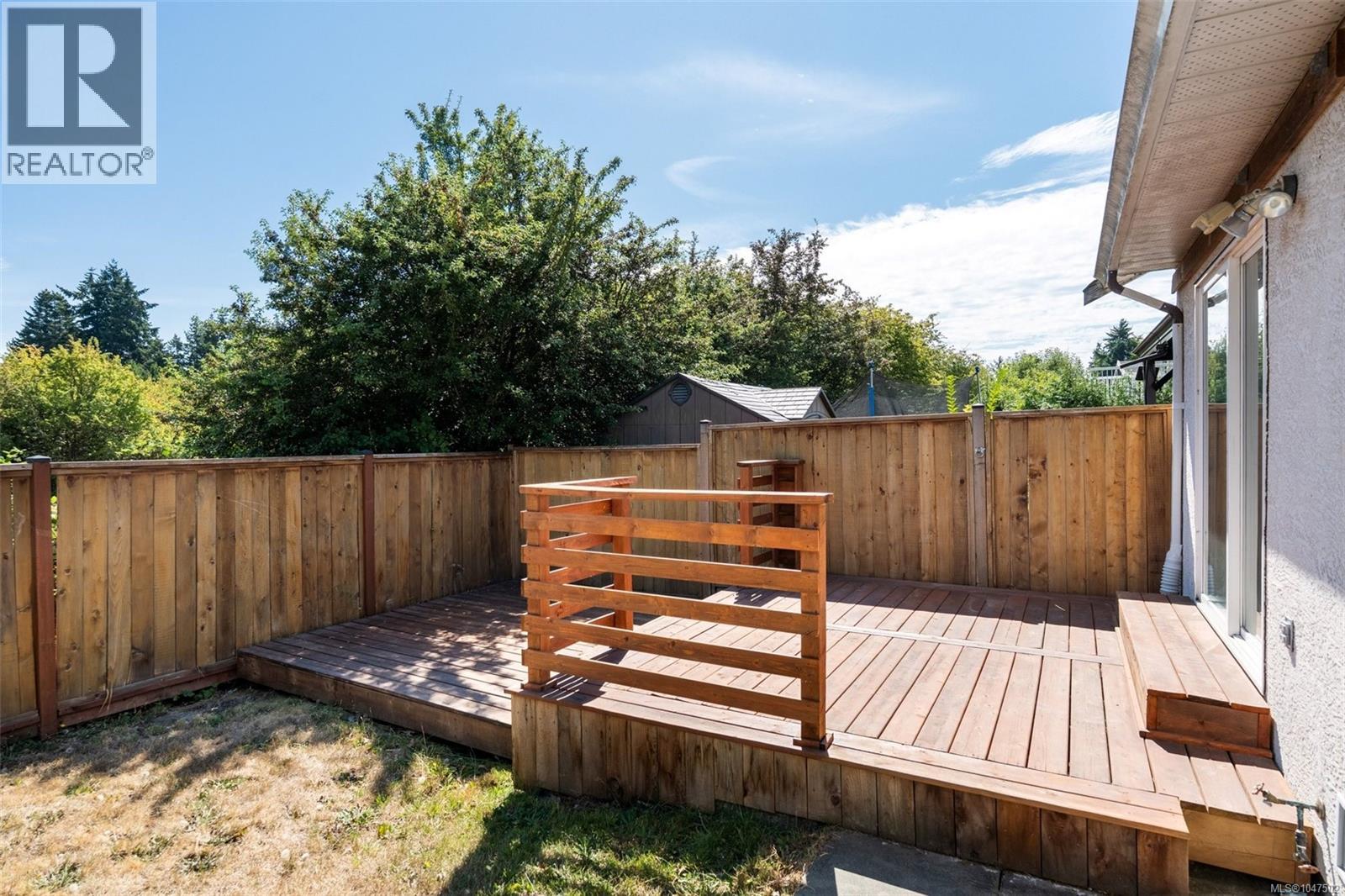  637 Jolly Place, Saanich