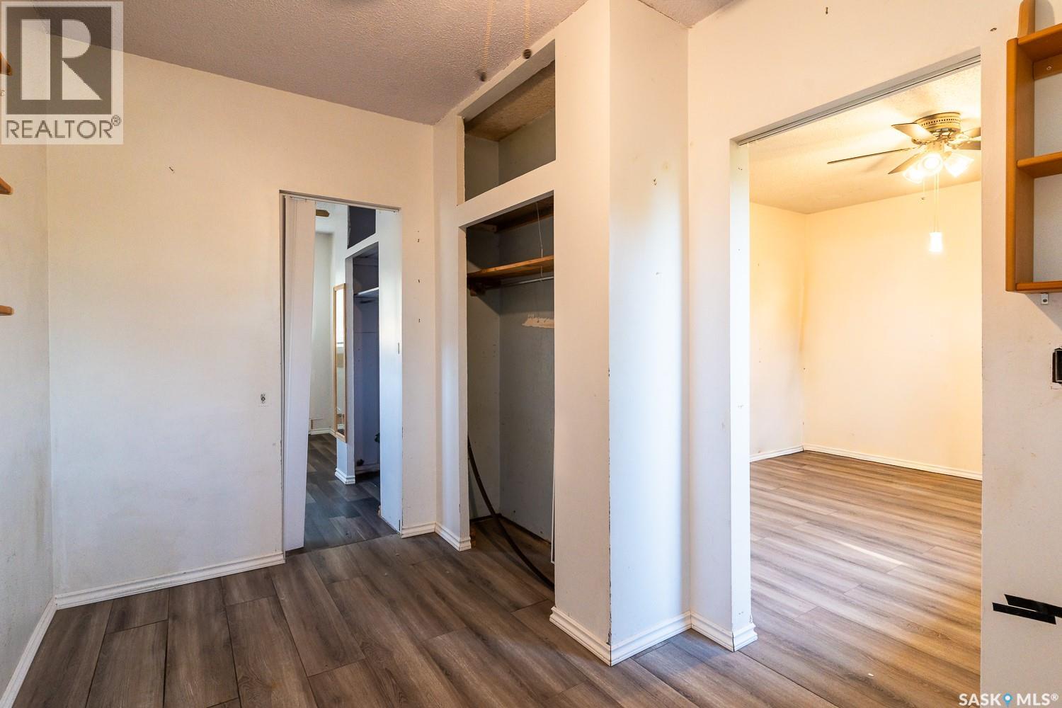 30 1st AVENUE N - 8