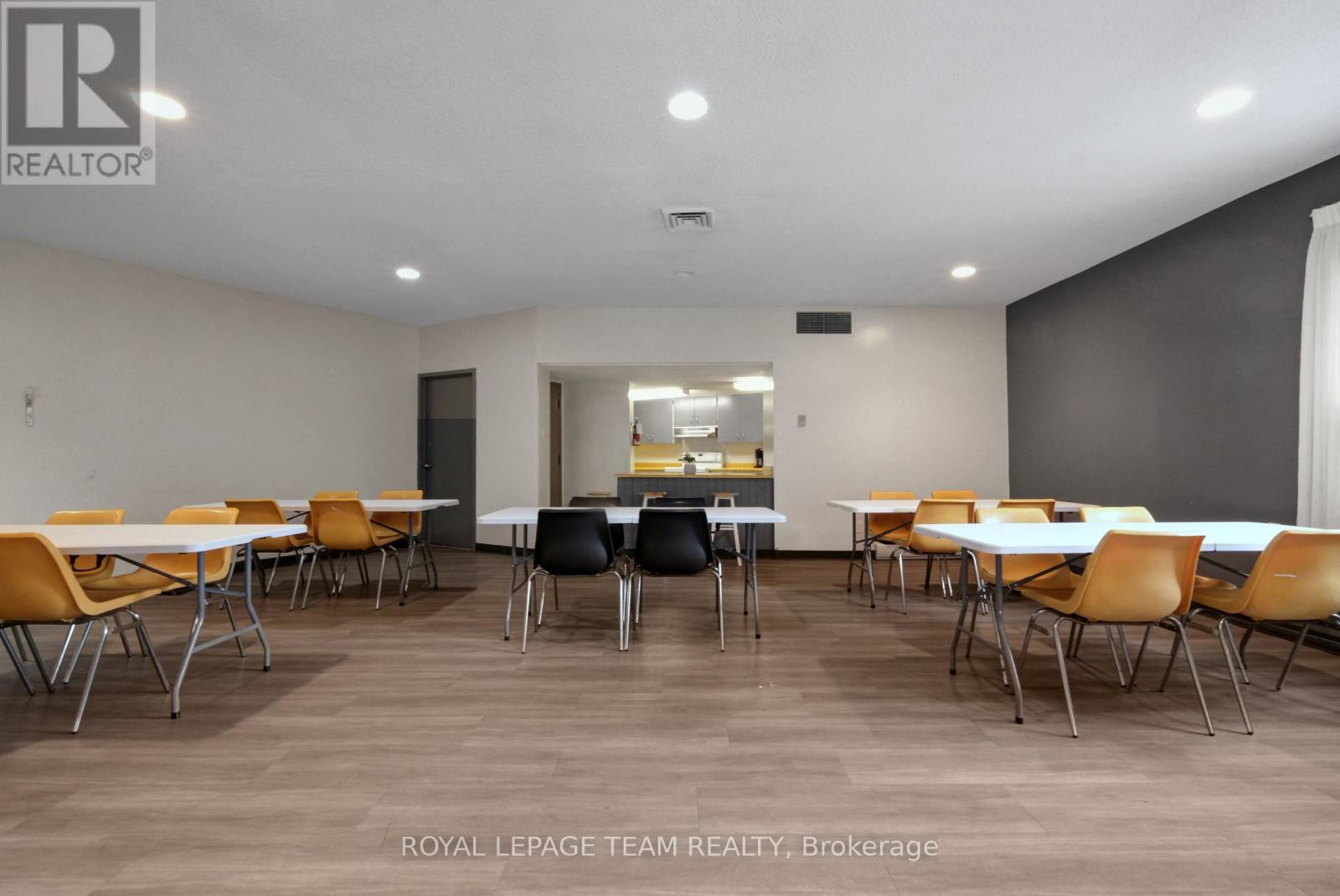 #402 1380 PRINCE OF WALES DRIVE - Image 40