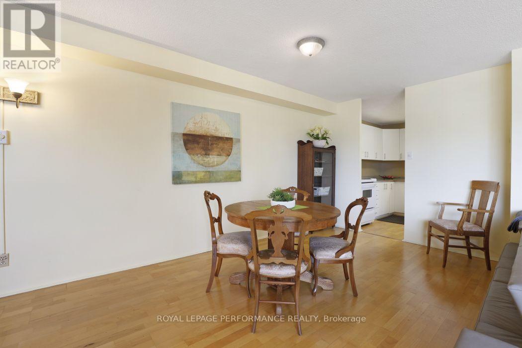 1801 - 71 Somerset Street W