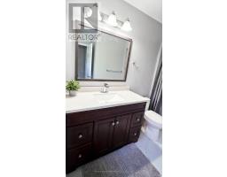 6 Knotty Pine Drive, Whitby, ON L1R2J6 Photo 15