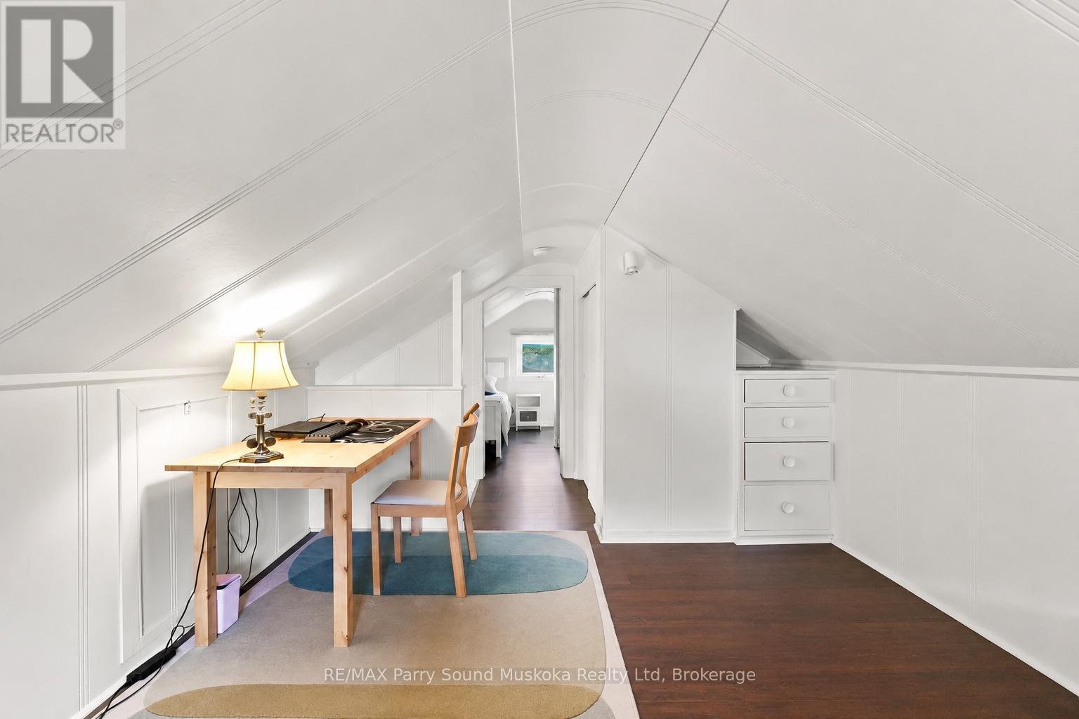 40 WAUBEEK STREET - Image 18