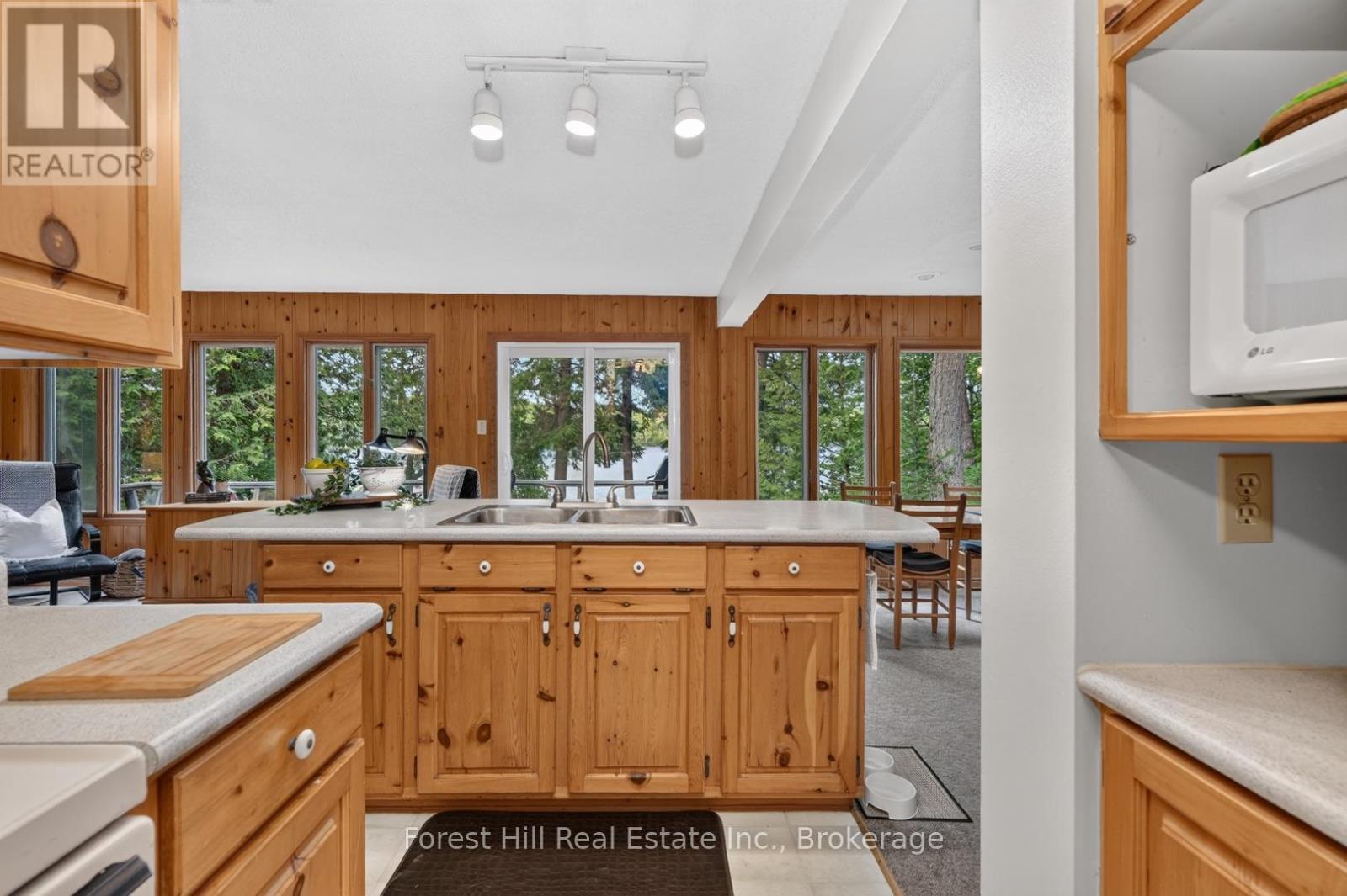 1052 SKIN LAKE DRIVE - Image 17