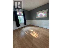 123 3 Street E, Brooks, AB T1R0C9 Photo 26