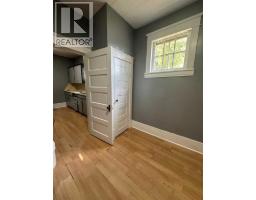 123 3 Street E, Brooks, AB T1R0C9 Photo 28