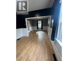 Bedroom - 123 3 Street E, Brooks, AB T1R0C9 Photo 6
