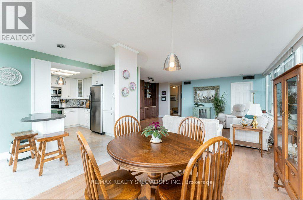 #1106 880 DUNDAS STREET W - 12