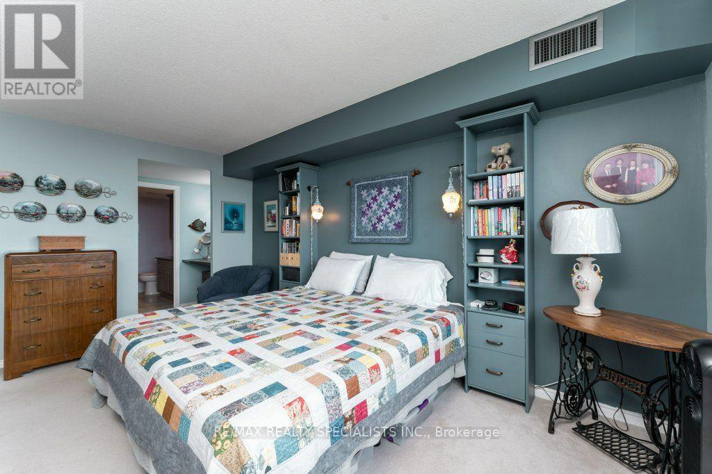 #1106 880 DUNDAS STREET W - 18