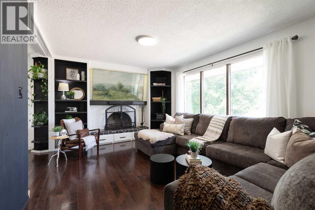 381 18 Street NE - Image 4