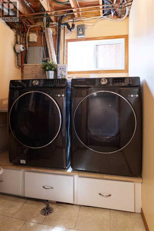 381 18 Street NE - Image 32