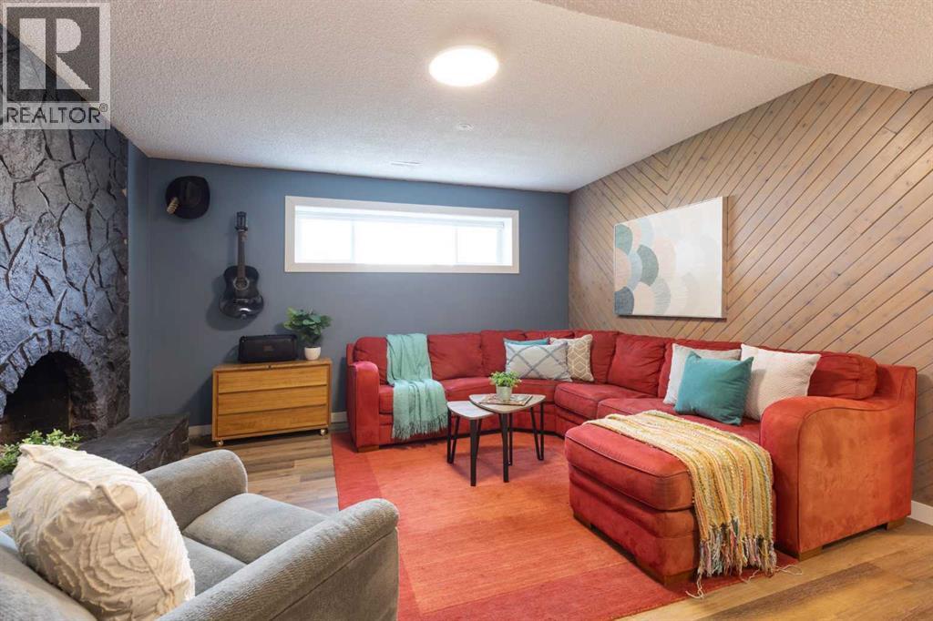 381 18 Street NE - Image 25