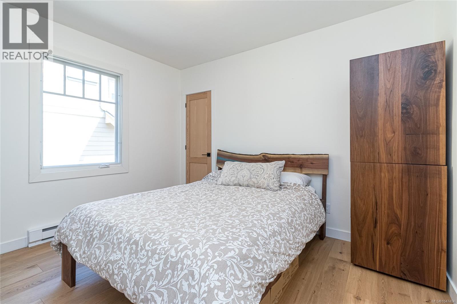 1232 Effingham St, Esquimalt