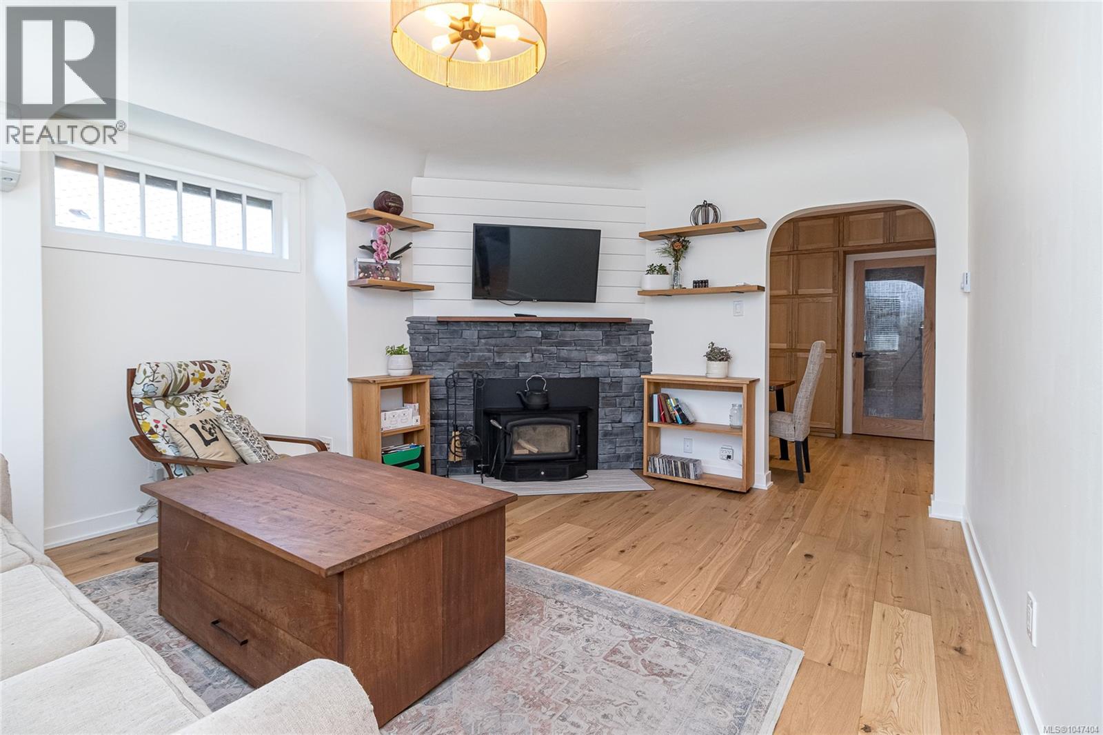 1232 Effingham St, Esquimalt