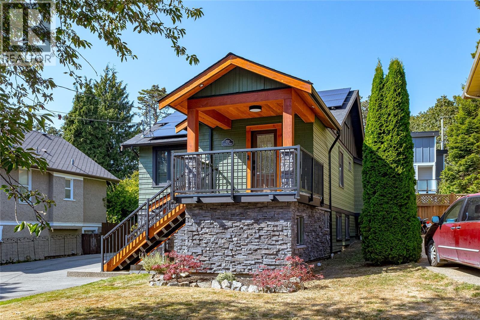 1232 Effingham St, Esquimalt