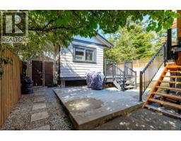 1232 Effingham St, Esquimalt, BC V9A4Y2 Photo 37