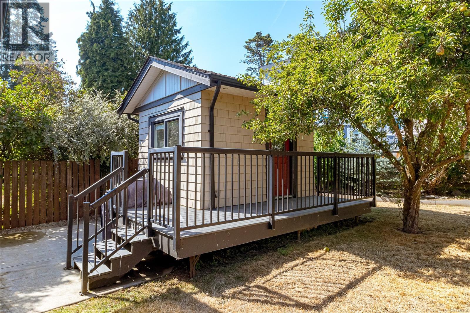 1232 Effingham St - 11