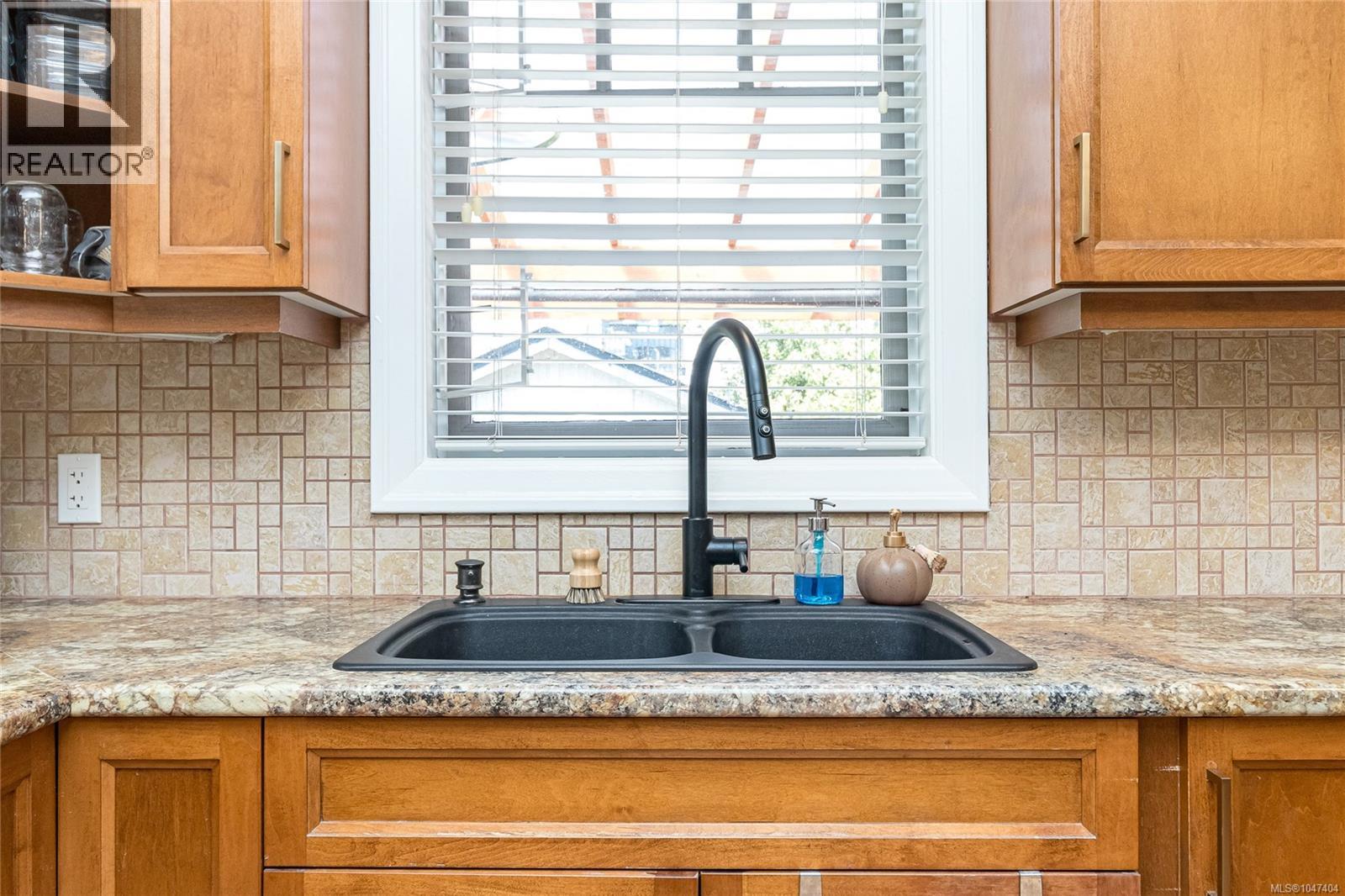 1232 Effingham St, Esquimalt