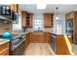 1232 Effingham St, Esquimalt, BC V9A4Y2 Photo 23