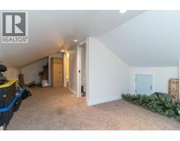 1232 Effingham St, Esquimalt, BC V9A4Y2 Photo 33